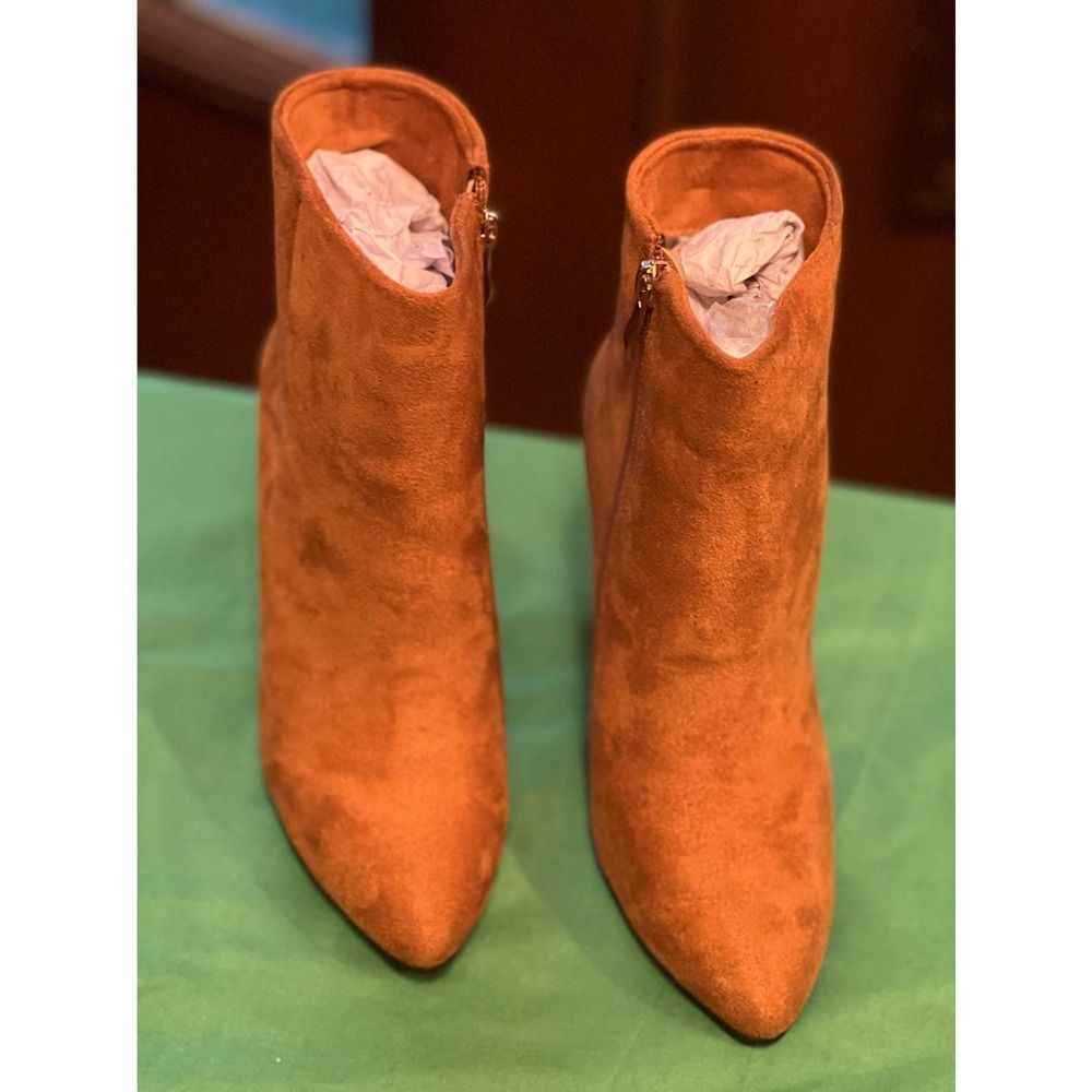 Italina CAMEL SUEDE WOMENS ANKLE BOOTIE SIZE 6